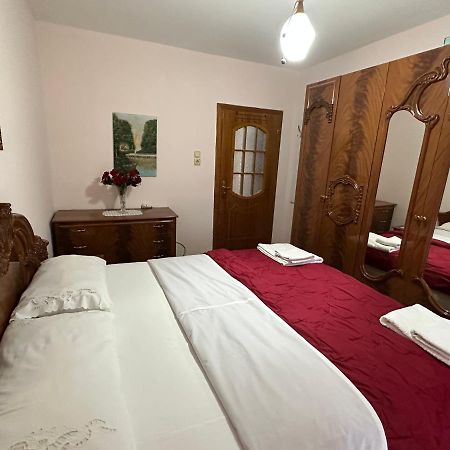 Готель Hoxha House Крує Екстер'єр фото