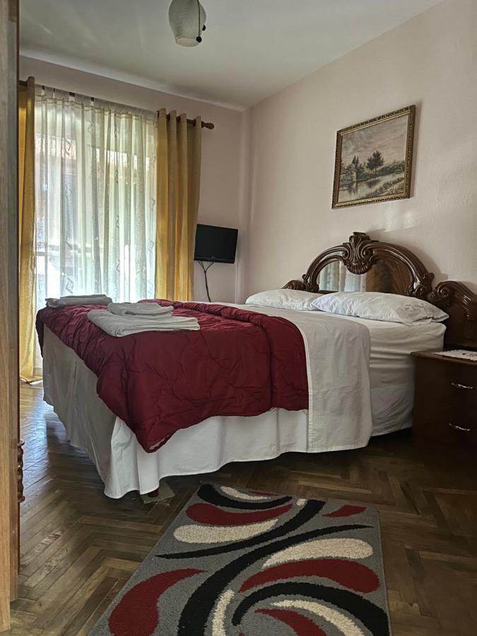 Готель Hoxha House Крує Екстер'єр фото